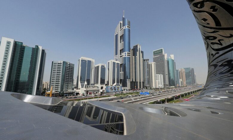 دبي تدعو لتكثيف المحادثات حول العملات المشفرة وسط تحذيرات من عمليات الاحتيال