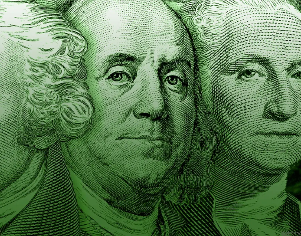ما هي فرص مجموعة البريكس للإطاحة بالدولار الأمريكي كعملة احتياطية عالمية؟