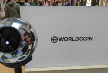 عمليات Worldcoin