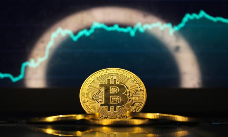 استقرار سعر بيتكوين وسط حالات بيع العملة: إليك ما حدث 1 استقرار سعر بيتكوين وسط حالات بيع العملة: إليك ما حدث